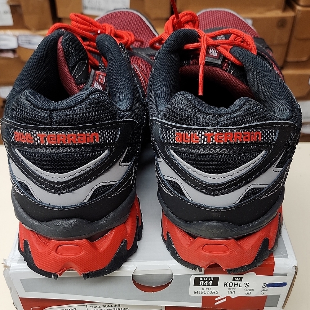 New Balance Men's Trail Running Shoes - Black and Red - Picture 3 of 6